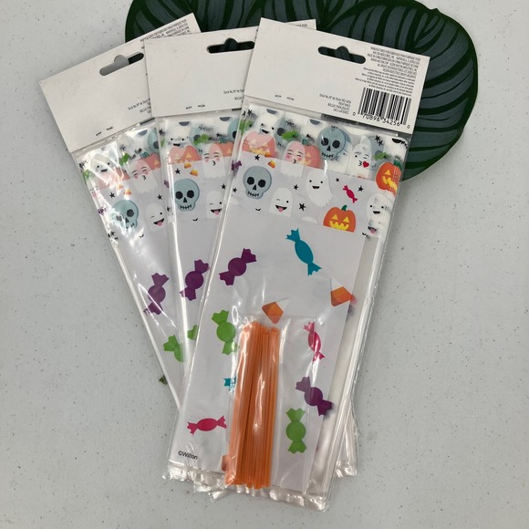 Wilton Clear White Multi-Colored Emoji Candy Ghost Plastic Twist Tie Treat Bags - Picture 3 of 7